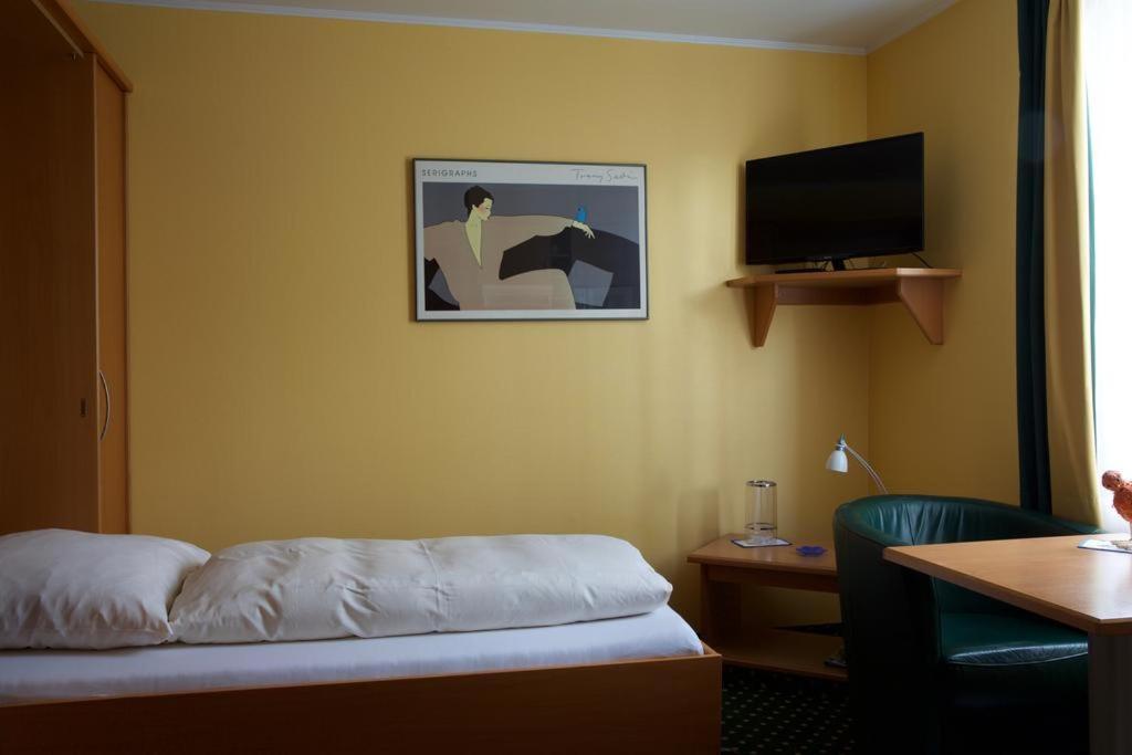 Au P'Tit Max - Studios Hotel Люксембург Екстер'єр фото