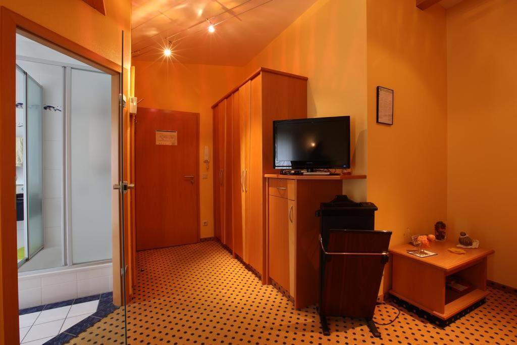 Au P'Tit Max - Studios Hotel Люксембург Екстер'єр фото